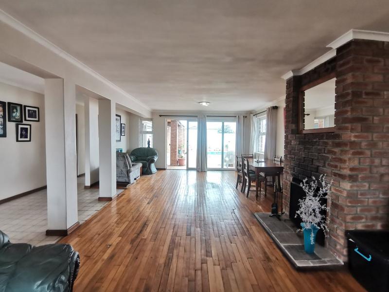 3 Bedroom Property for Sale in Lotus River Western Cape